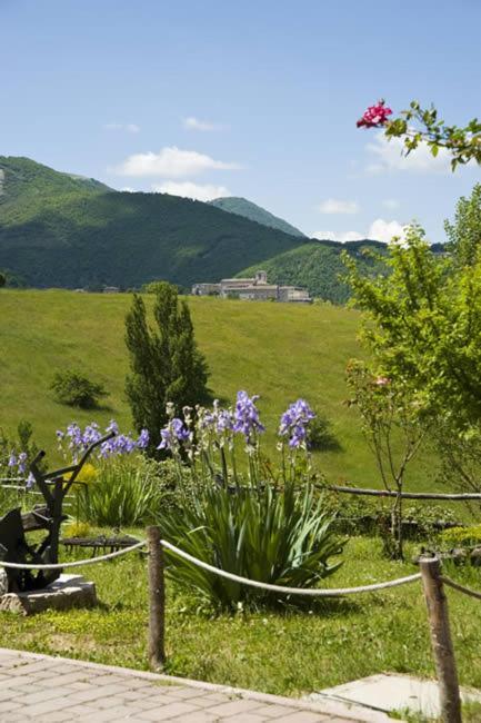 Agriturismo Valle Tezze Cascia Exterior foto