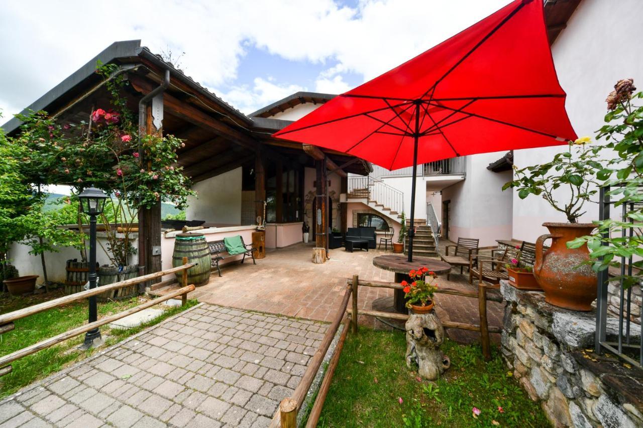 Agriturismo Valle Tezze Cascia Exterior foto